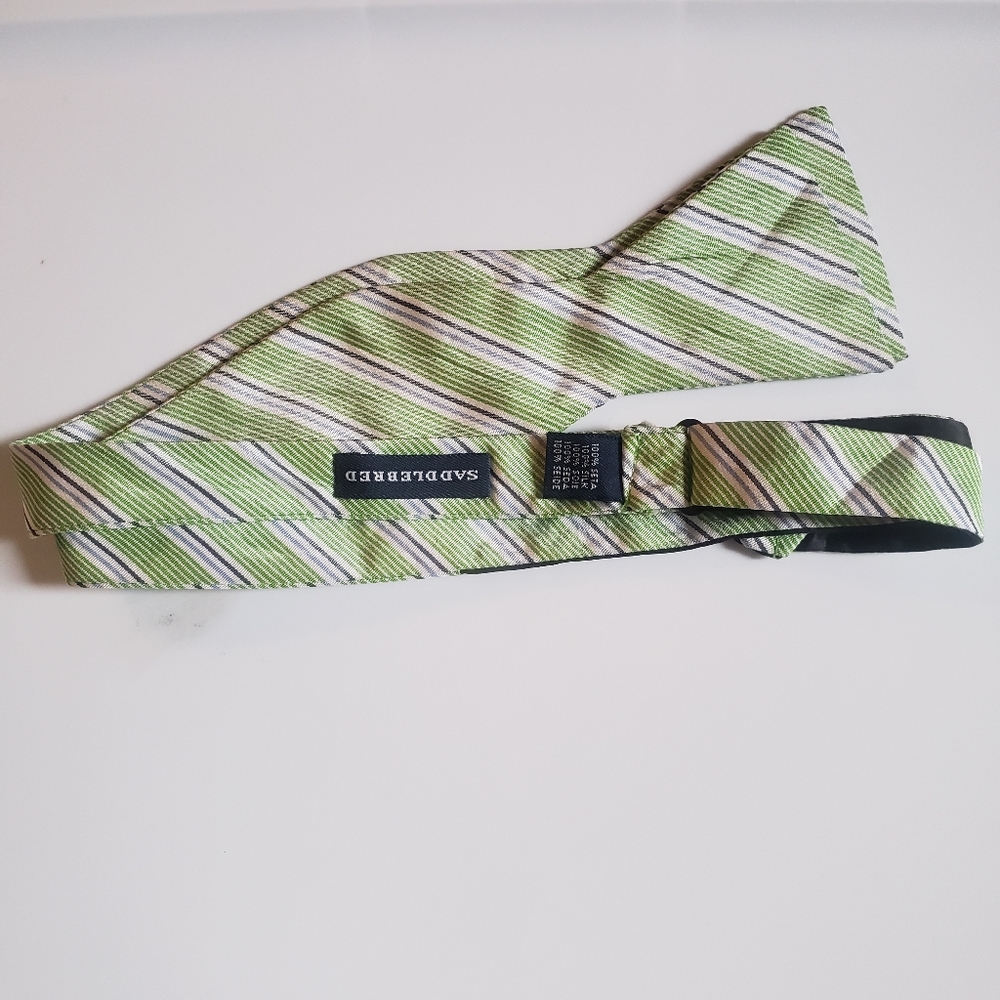 Saddlebred bow tie